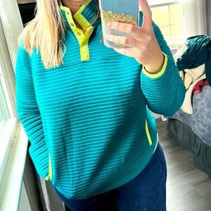 L.L. Bean Womens Airlight knit pullover light green